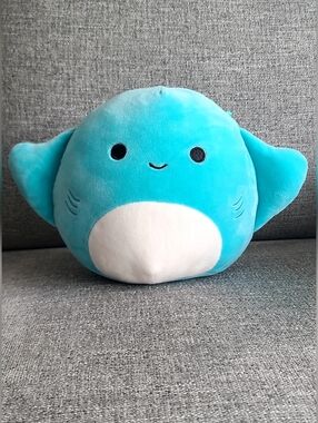 Squishmallows - Maggie The Manta Ray, 7in